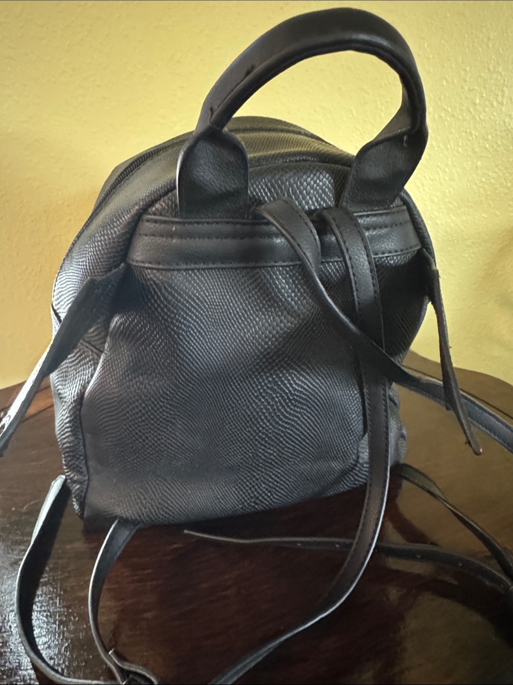 Black Toothless 🖤 Dragon Eye Mini Backpack - Picture 2 of 9